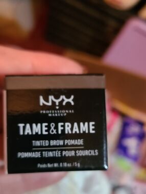 NYX Tame & Frame Tinted Brow Pomade - Brown